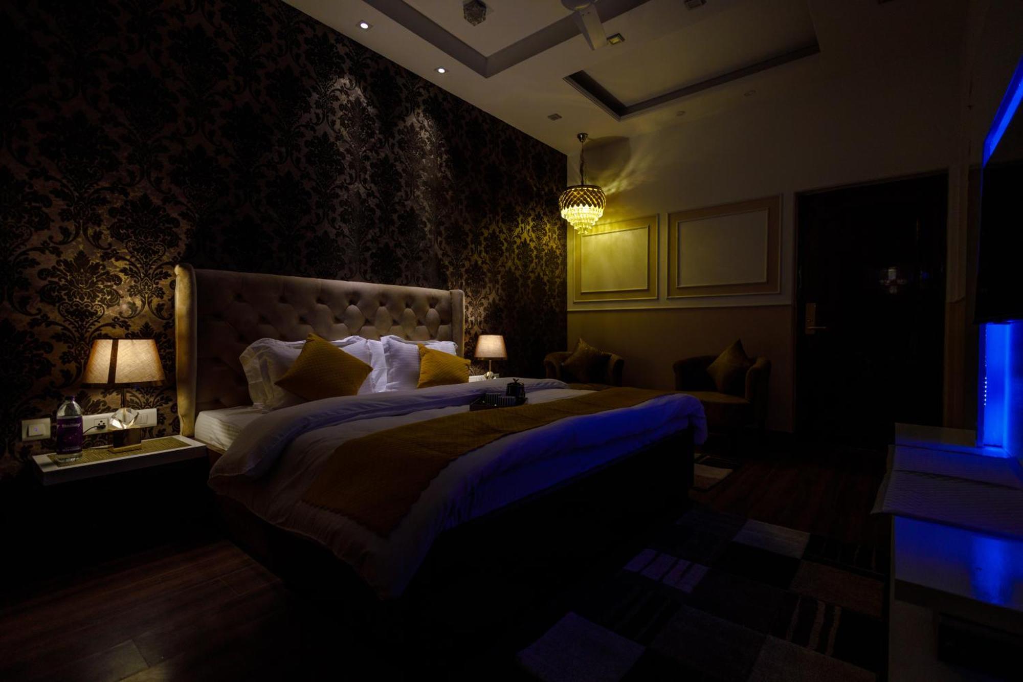 Victorian Elegance Luxury Stays アムリトサル エクステリア 写真